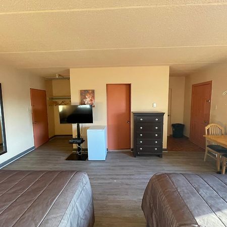 Motel St-Eustache 생오스타슈 외부 사진